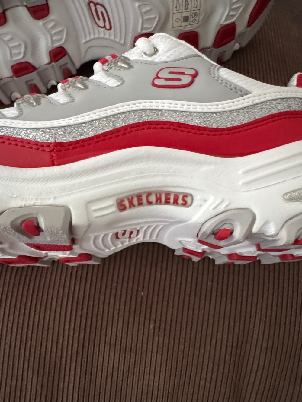 Skechers D’Lites - Picture 13 of 14